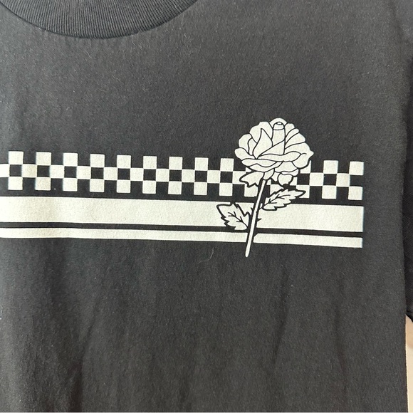 Blue Crown Mens Black&White Checkered Stripe Rose Graphic Short Sleeve TShirt S - Picture 2 of 4